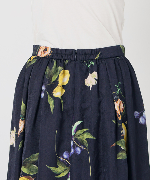 La TOTALITE（ラトータリテ）の「《追加》【洗える】ボタニカルプリントスカート（スカート・レディース・ネイビー/ホワイト・38/36）」の15枚目の写真