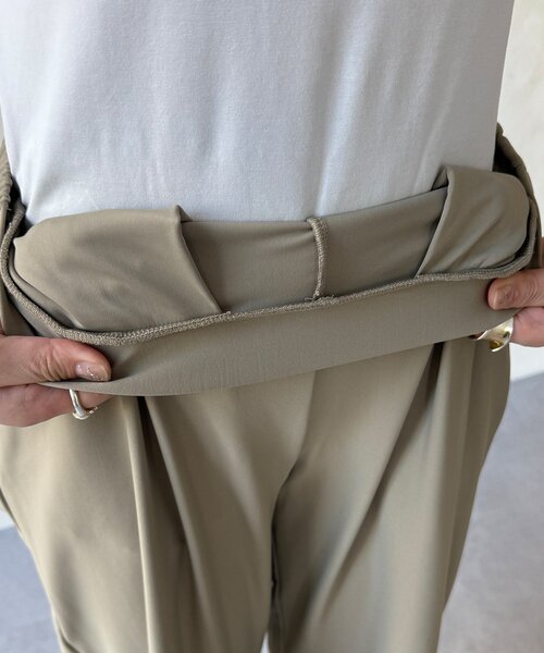 DouDou（ドゥドゥ）の「【WEB限定】6分袖スキッパーシャツ＋ワイドパンツ（セットアップ・レディース・モカ/ブラック・FREE）」の17枚目の写真