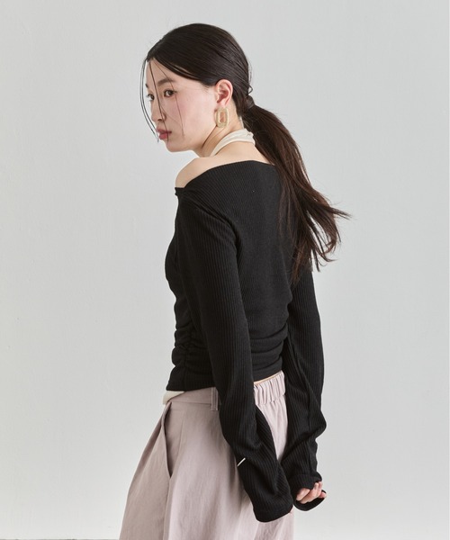 NUJOH（ヌゾ）の「Off-Shoulder Rib Top / オフショルダーリブトップス（Tシャツ/カットソー・レディース・ライトブルー/ブラック/チャコールグレー・FREE）」の10枚目の写真