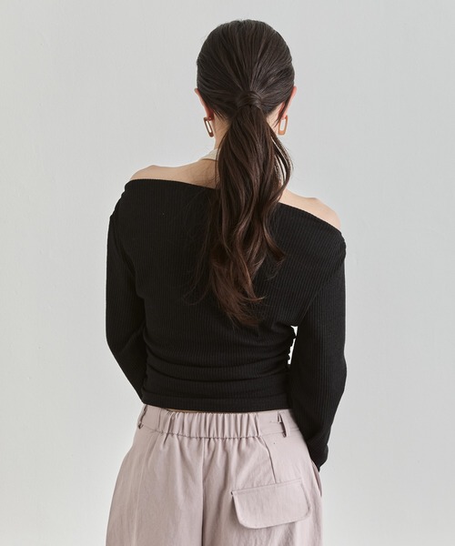 NUJOH（ヌゾ）の「Off-Shoulder Rib Top / オフショルダーリブトップス（Tシャツ/カットソー・レディース・ライトブルー/ブラック/チャコールグレー・FREE）」の11枚目の写真