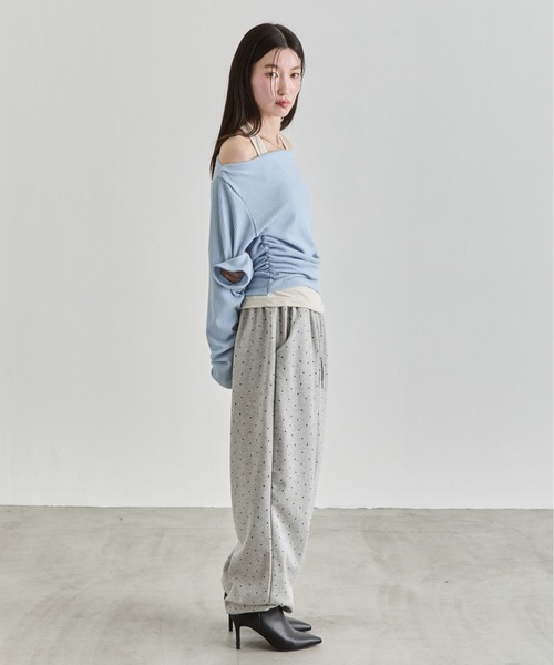 NUJOH（ヌゾ）の「Off-Shoulder Rib Top / オフショルダーリブトップス（Tシャツ/カットソー・レディース・ライトブルー/ブラック/チャコールグレー・FREE）」の8枚目の写真