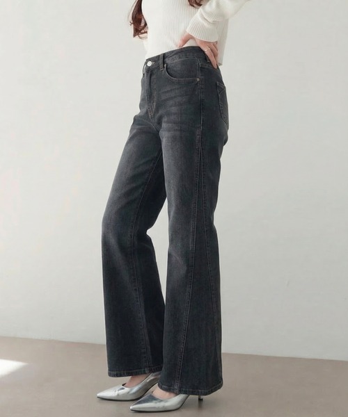 BELLUNA(ベルーナ)の「細見せ!セミフレア―デニムパンツ73丈(デニムパンツ・レディース・インディゴブルー/ライトブルー/グレー系・X-LARGE/LARGE/MEDIUM)」の2枚目の写真