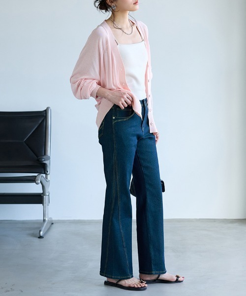 BELLUNA(ベルーナ)の「細見せ!セミフレア―デニムパンツ73丈(デニムパンツ・レディース・インディゴブルー/ライトブルー/グレー系・X-LARGE/LARGE/MEDIUM)」の20枚目の写真