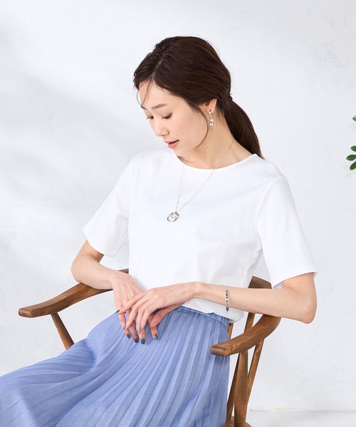 GALLORIA(ギャローリア)の「【キレメクカットソー】UVカット・接触冷感 クルーネックTシャツ(Tシャツ/カットソー・レディース・ネイビー/ライトグレー/オフホワイト/ライトパープル・L/M/LL/S)」の5枚目の写真
