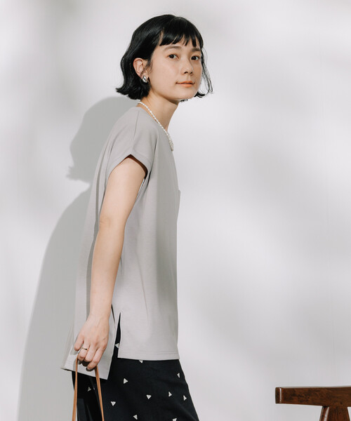 FREAK'S STORE(フリークスストア)の「<接触冷感/UV> AIRDRY HIGHCOOL フレンチスリーブTシャツ(Tシャツ/カットソー・レディース・ピンク/ブラック/ブルー/オフホワイト/モカ・MEDIUM/SMALL)」の9枚目の写真