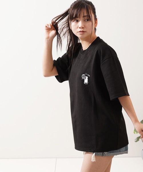 1111clothing(ワンフォークロージング)の「ガール&ネコ フェイクスエード ルーズTee / Girls & Cats Faux Suede Loose-Fit T-Shirt(Tシャツ/カットソー・メンズ・オフホワイト/グレー/ブラック・L/M)」の16枚目の写真