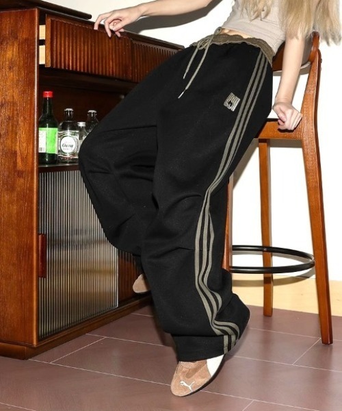 Vipoa（ヴィポア）の「american line sweat pants（スウェットパンツ・レディース・ブラック/イエロー/ネイビー・FREE）」の16枚目の写真
