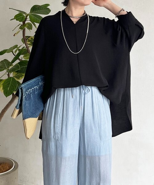 un dix cors(アンディコール)の「麻ライクVネックスキッパーブラウス(シャツ/ブラウス・レディース・ブラック/レッド/ホワイト系その他/イエロー・FREE)」の1枚目の写真