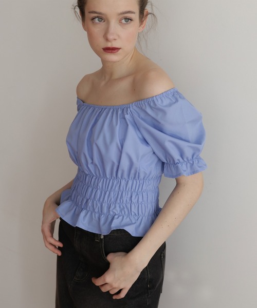 Mili affinity（ミリアフィニティー）の「2WAYシャーリングオフショルシャツブラウス（Tシャツ/カットソー・レディース・イエロー/ブルー/オフホワイト/ブラック・FREE）」の19枚目の写真