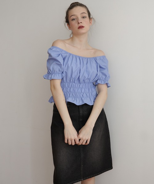 Mili affinity（ミリアフィニティー）の「2WAYシャーリングオフショルシャツブラウス（Tシャツ/カットソー・レディース・イエロー/ブルー/オフホワイト/ブラック・FREE）」の20枚目の写真