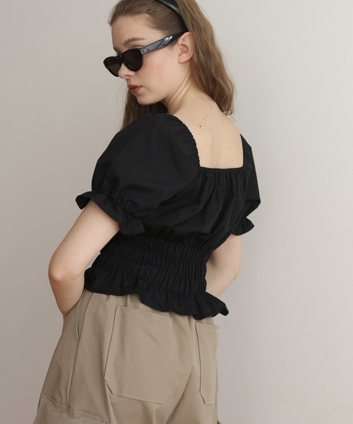 Mili affinity（ミリアフィニティー）の「2WAYシャーリングオフショルシャツブラウス（Tシャツ/カットソー・レディース・イエロー/ブルー/オフホワイト/ブラック・FREE）」の7枚目の写真
