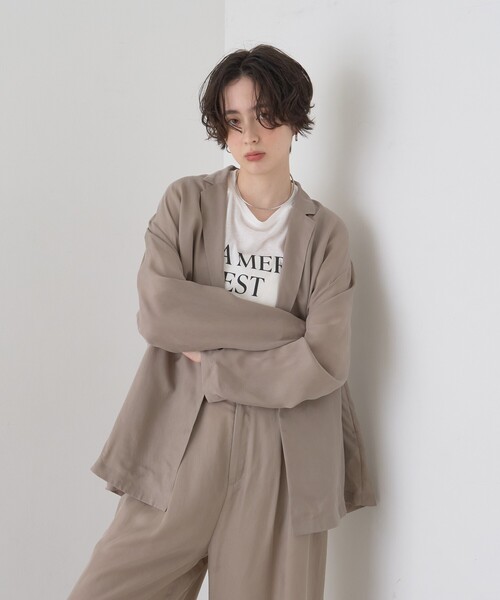 Rouge vif（ルージュヴィフ）の「【セットアップ対応】キュプラフィブリルダブルジャケット（テーラードジャケット・レディース・グレー/グレイッシュベージュ・フリー）」の6枚目の写真