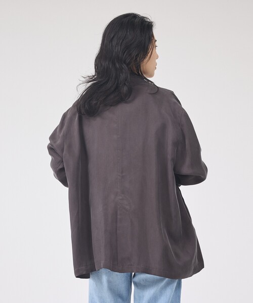 Rouge vif（ルージュヴィフ）の「【セットアップ対応】キュプラフィブリルダブルジャケット（テーラードジャケット・レディース・グレー/グレイッシュベージュ・フリー）」の13枚目の写真