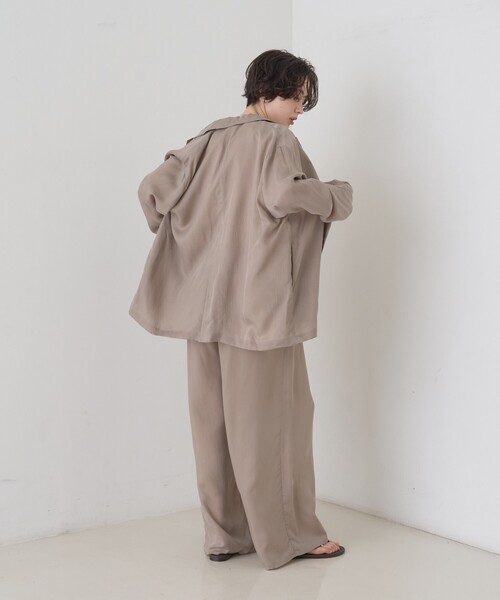 Rouge vif（ルージュヴィフ）の「【セットアップ対応】キュプラフィブリルダブルジャケット（テーラードジャケット・レディース・グレー/グレイッシュベージュ・フリー）」の20枚目の写真