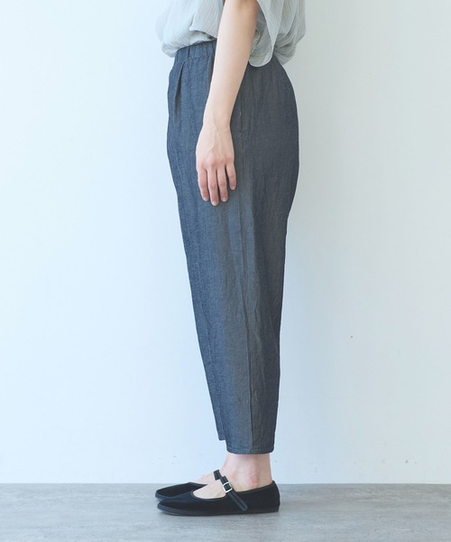 yuni(ユニ )の「R/C soft denim relax cropped pants(デニムパンツ・レディース・ネイビー・フリー)」の8枚目の写真