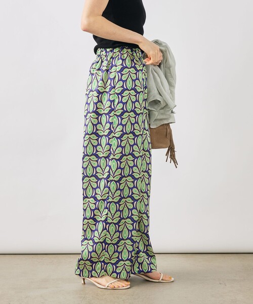 NOLLEY’S(ノーリーズ)の「ウォッシャブルバティックプリントイージーパンツ(その他パンツ・レディース・グリーン系その他4・38/36)」の10枚目の写真