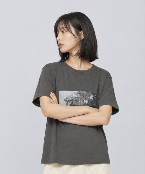 LEPSIM(レプシィム)の「HorseプリントT 668101(Tシャツ/カットソー・レディース・アイボリー/チャコールグレー/オフホワイト・FREE)」の19枚目の写真