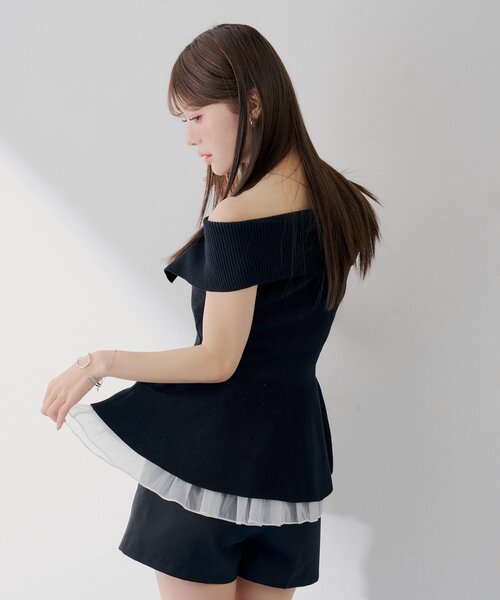 Chico(チコ)の「【SALON by Chico】オフショルレイヤードペプラムニット(ニット/セーター・レディース・ピンク/アイボリー/ブラック・FREE)」の9枚目の写真