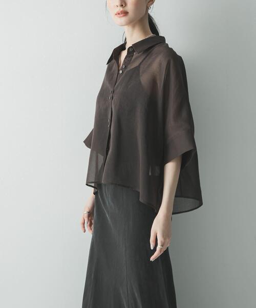 URBAN RESEARCH(アーバンリサーチ)の「ハーフスリーブシアーショートシャツ(シャツ/ブラウス・レディース・グレー系その他/ブラウン系その他/ブラウン・FREE)」の4枚目の写真