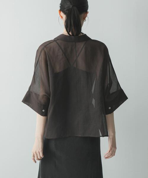 URBAN RESEARCH(アーバンリサーチ)の「ハーフスリーブシアーショートシャツ(シャツ/ブラウス・レディース・グレー系その他/ブラウン系その他/ブラウン・FREE)」の5枚目の写真