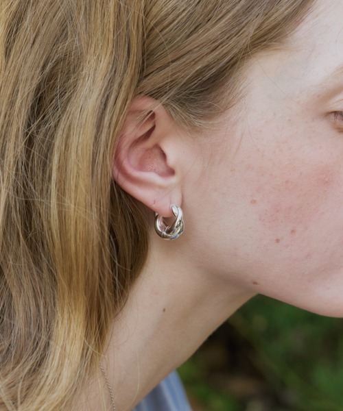 GIUNON(ジウノン)の「nickel free twist pierce / ニッケルフリーツイストピアス(ピアス(両耳用)・レディース・シルバー/ゴールド・FREE)」の9枚目の写真