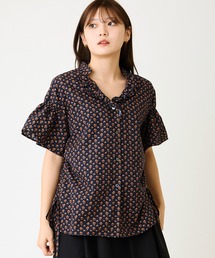 AVIE（アビィ）の「インポートパインツリープリントデザインシャツブラウス（Tシャツ/カットソー）」