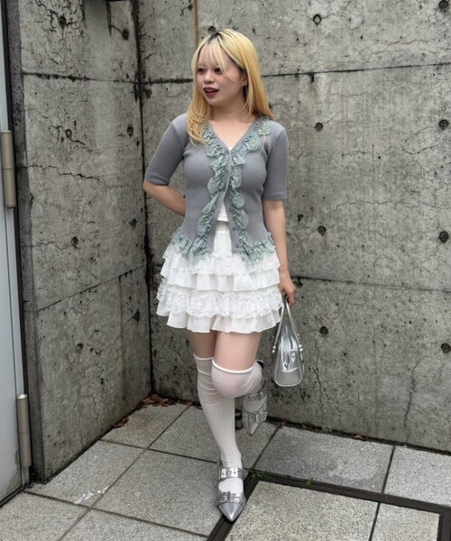 continuer de NICE CLAUP(コンティニューデナイスクラップ)の「レース×シフォンミニスカート(スカート・レディース・ドット/オフホワイト/ブラック・FREE)」の5枚目の写真