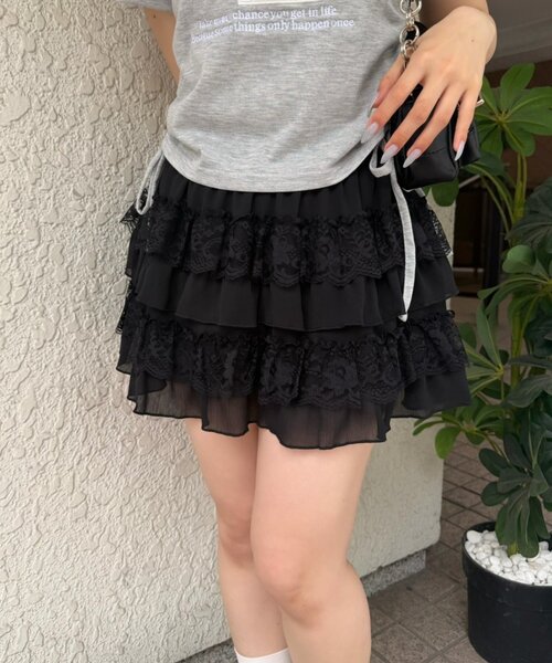 continuer de NICE CLAUP(コンティニューデナイスクラップ)の「レース×シフォンミニスカート(スカート・レディース・ドット/オフホワイト/ブラック・FREE)」の9枚目の写真