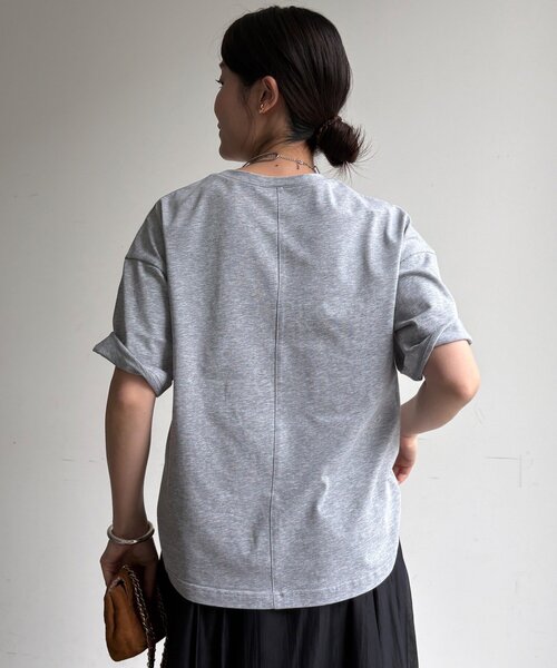 DouDou(ドゥドゥ)の「【WEB限定】サイドドロストロゴTEE(Tシャツ/カットソー・レディース・ブラック/オフホワイト/グレー・FREE)」の13枚目の写真