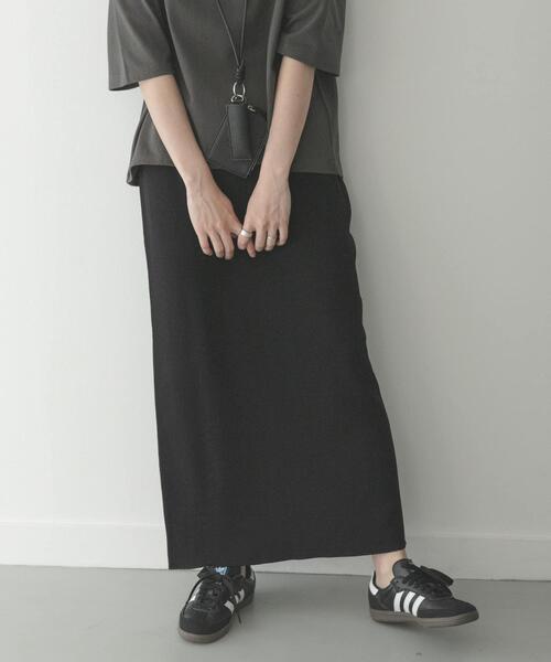 URBAN RESEARCH Sonny Label(アーバンリサーチサニーレーベル)の「クールタッチIラインニットスカート(スカート・レディース・ブラウン/ブラック・FREE)」の1枚目の写真