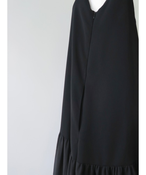 NOWNS(ナウンス)の「Nadine | Tiered cami dress(ワンピース・レディース・アイボリー/ブラック・FREE)」の8枚目の写真