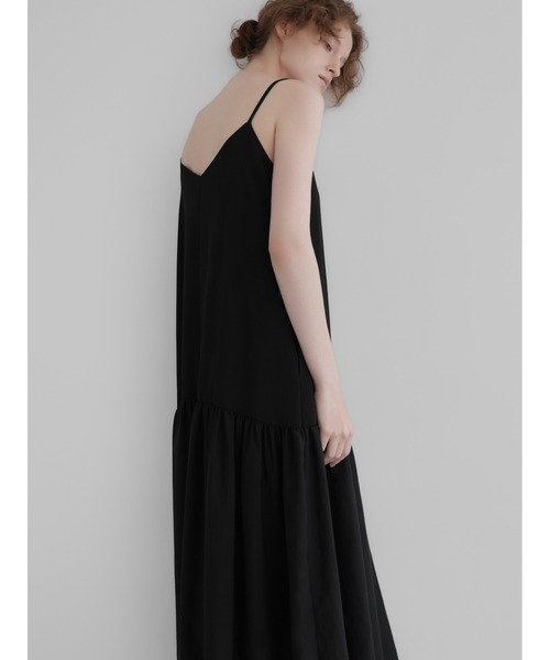 NOWNS(ナウンス)の「Nadine | Tiered cami dress(ワンピース・レディース・アイボリー/ブラック・FREE)」の16枚目の写真