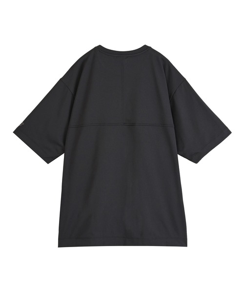 NEW BALANCE(ニューバランス)の「ファンクショナルリラックスドフィットショートスリーブTシャツ(Tシャツ/カットソー・メンズ・ダークグリーン/ブラック・XX-LARGE/X-LARGE/LARGE/MEDIUM/SMALL)」の6枚目の写真
