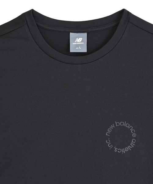 NEW BALANCE(ニューバランス)の「ファンクショナルリラックスドフィットショートスリーブTシャツ(Tシャツ/カットソー・メンズ・ダークグリーン/ブラック・XX-LARGE/X-LARGE/LARGE/MEDIUM/SMALL)」の8枚目の写真