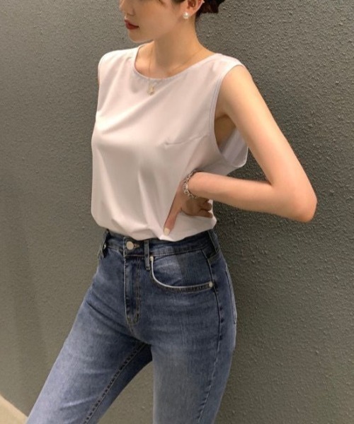 LUCPY(ラクピー)の「バックリボンノースリーブブラウス きれいめ フェミニン トップス(その他トップス・レディース・ブラック/ベージュ/ホワイト・FREE)」の2枚目の写真