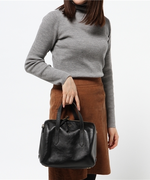 FOSSIL(フォッシル)の「SYDNEY ZB5486(3)(ショルダーバッグ・レディース・キャメル/ブラック/ワインレッド/ブラウン/ミント/レッド・FREE)」の8枚目の写真