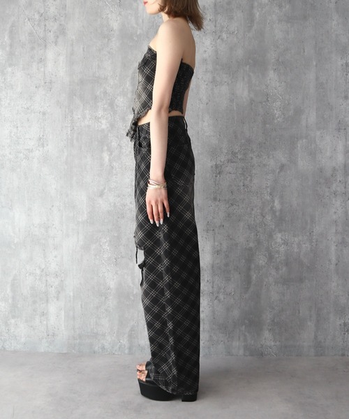 CECIL McBEE(セシルマクビー)の「クラッシュデニムベアトップセットアップ(ワンピース・レディース・ブラック/ブラック系その他・SMALL)」の4枚目の写真