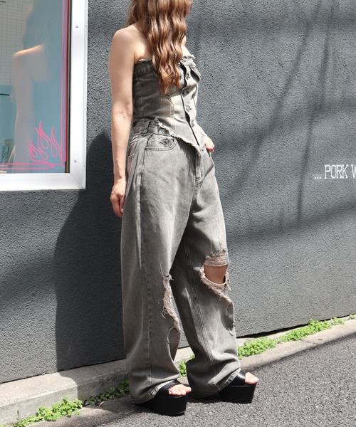 CECIL McBEE(セシルマクビー)の「クラッシュデニムベアトップセットアップ(ワンピース・レディース・ブラック/ブラック系その他・SMALL)」の16枚目の写真