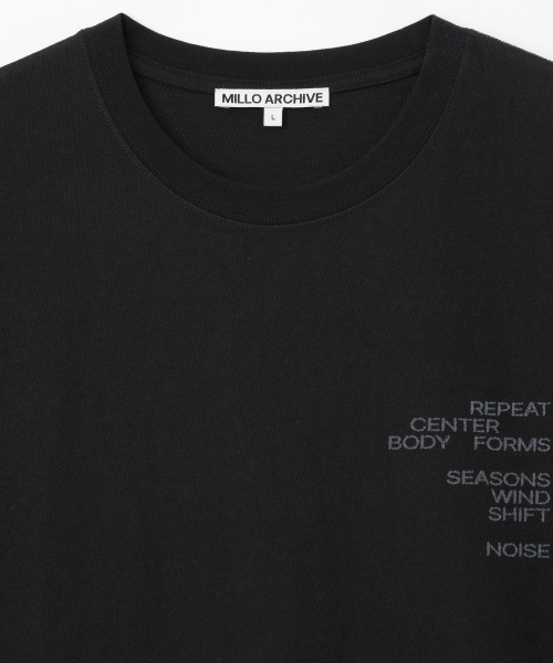 Millo Archive（ミロ アーカイブ）の「リフィットタイポTシャツ[ブラック]（Tシャツ/カットソー・メンズ・その他・MEDIUM/LARGE/X-LARGE）」の2枚目の写真