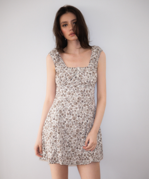 ROSEFRANTZ（ロゼフランツ）の「Vintage Flower Shirring Dress [Ivory]（ワンピース・レディース・アイボリー・SMALL/MEDIUM）」の6枚目の写真