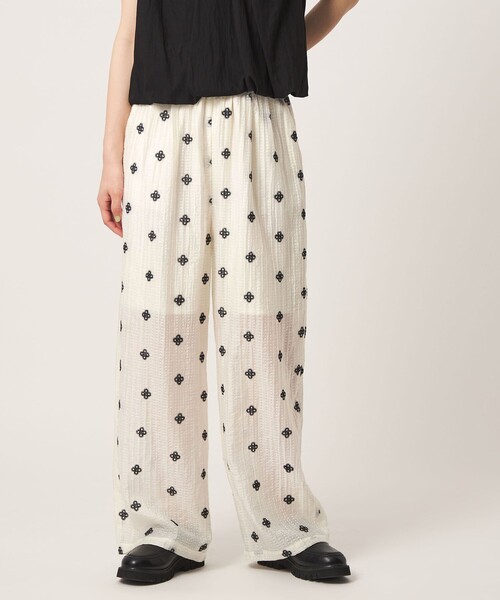 CITEN(シテン)の「<CITEN>フラワーシシュウシア―パンツ(その他パンツ・レディース・オフホワイト/ブラウン系・S/M)」の1枚目の写真