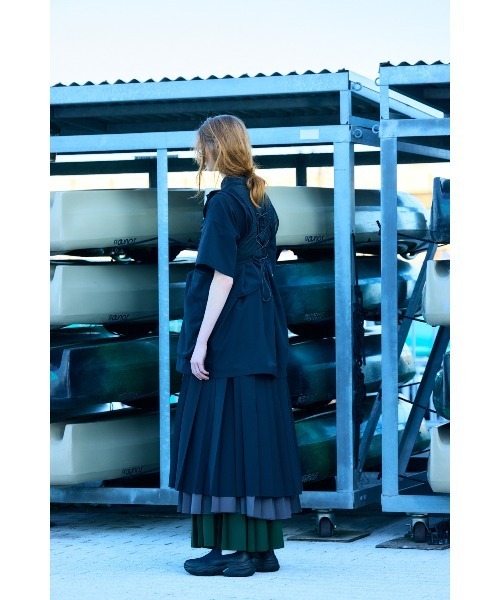 nagonstans(ナゴンスタンス)の「pleats skirt(スカート・レディース・ダークグレー/ダークカーキ/ダークネイビー・MEDIUM/SMALL)」の7枚目の写真