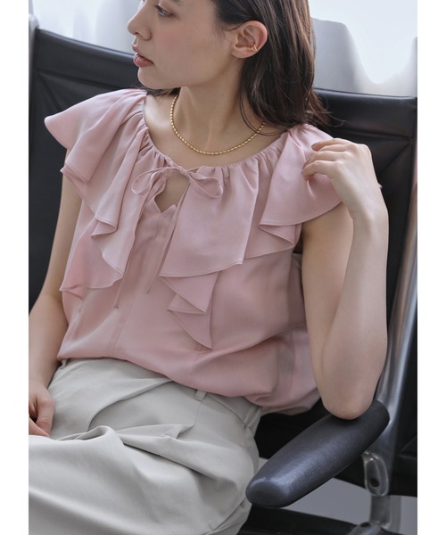 La TOTALITE(ラトータリテ)の「【洗える】フリルスキッパーブラウス(シャツ/ブラウス・レディース・ネイビー/ピンク系その他/ホワイト・FREE)」の3枚目の写真