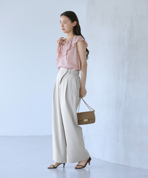 La TOTALITE(ラトータリテ)の「【洗える】フリルスキッパーブラウス(シャツ/ブラウス・レディース・ネイビー/ピンク系その他/ホワイト・FREE)」の6枚目の写真