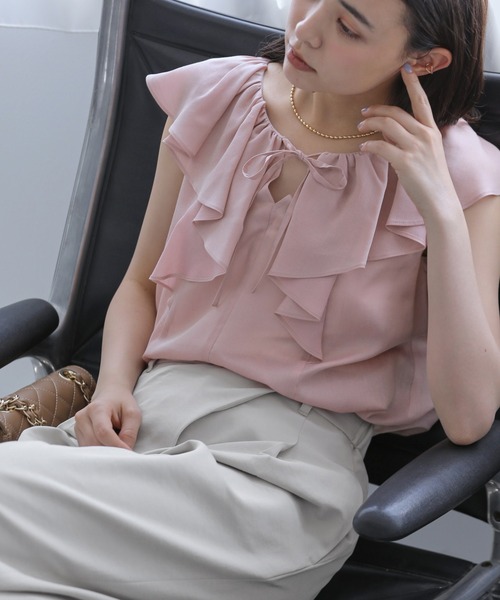 La TOTALITE(ラトータリテ)の「【洗える】フリルスキッパーブラウス(シャツ/ブラウス・レディース・ネイビー/ピンク系その他/ホワイト・FREE)」の10枚目の写真