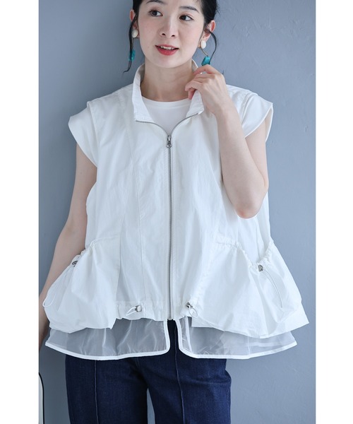 cawaii(カワイイ)の「ふわっと軽量 立体フォルムベスト(その他アウター・レディース・ブラック/ホワイト・FREE)」の1枚目の写真