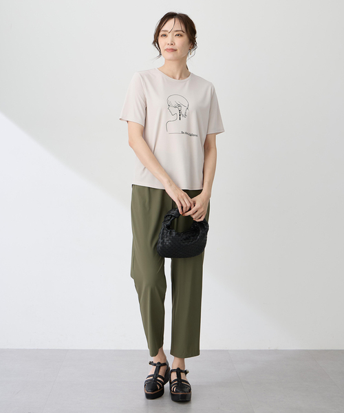 A/C DESIGN BY ALPHA CUBIC(エーシーデザインバイアルファキュービック)の「モチーフプリントTシャツ【ひやツヤ・UVカット・接触冷感・大きいサイズあり】(Tシャツ/カットソー・レディース・ライトグレー/ブラウン・M/L/LL/3L)」の10枚目の写真