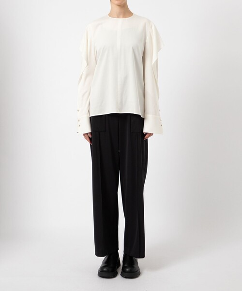 AKIRANAKA(アキラナカ)の「【AKIRANAKA/アキラナカ】別注 Jesusa drape sleeve PO WH(シャツ/ブラウス・レディース・ホワイト・2)」の2枚目の写真
