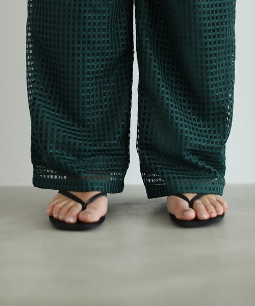 STYLE DELI(スタイルデリ)の「スクエアレースストレートパンツ(その他パンツ・レディース・ダークグリーン/ネイビー・S/L/M)」の8枚目の写真