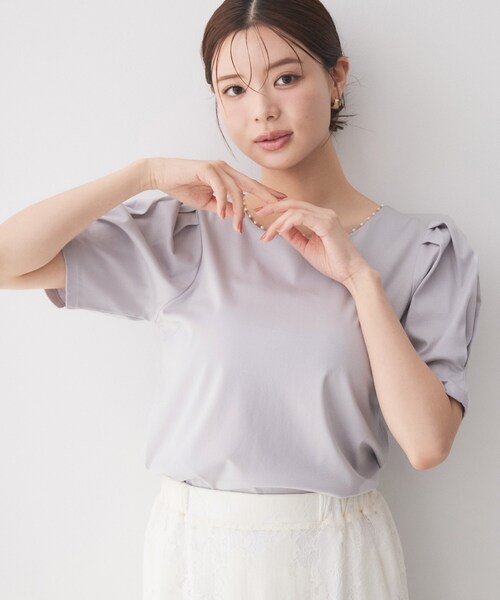 index(インデックス)の「【接触冷感/UVケア】パール調ネックタックスリーブトップス《洗濯機OK/6col》(Tシャツ/カットソー・レディース・ネイビー/オフホワイト/ライトイエロー系/グレー/ピンク系1/ベージュ系その他7・40/42/38/36)」の2枚目の写真